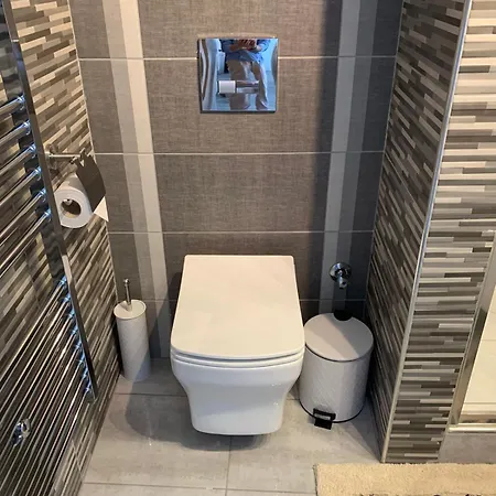 Apartment City Star - Penthouse Next To Atatuerk House And With View To Castles