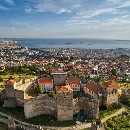 City Star - Penthouse Next To Atatuerk House And With View To Castles *